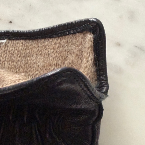 Harry Rosen Leather Gloves - Picture 3 of 8